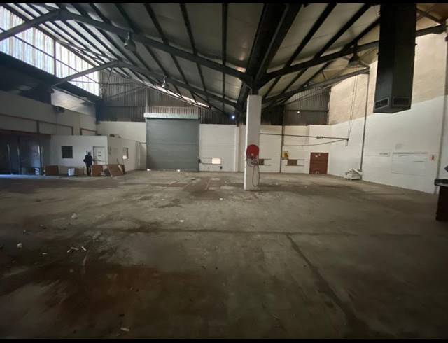 5,500M² WAREHOUSE TO LET IN MAITLAND